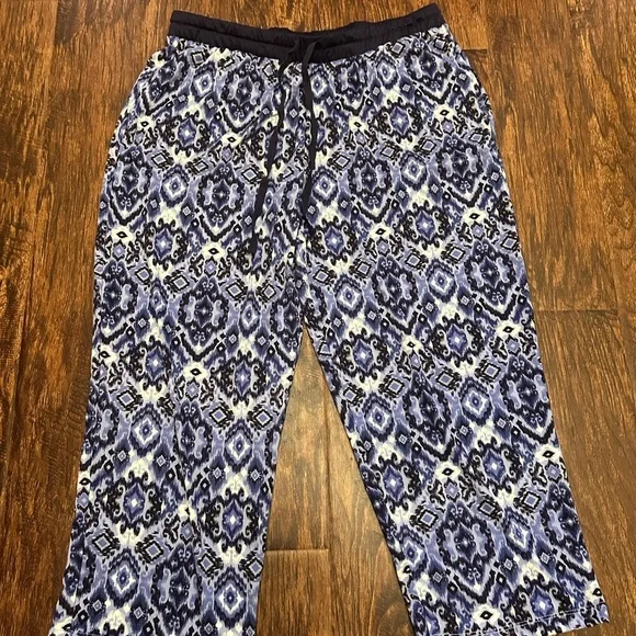Cuddl Duds Blue and White Patterned Pajama Pants - Picture 1 of 5